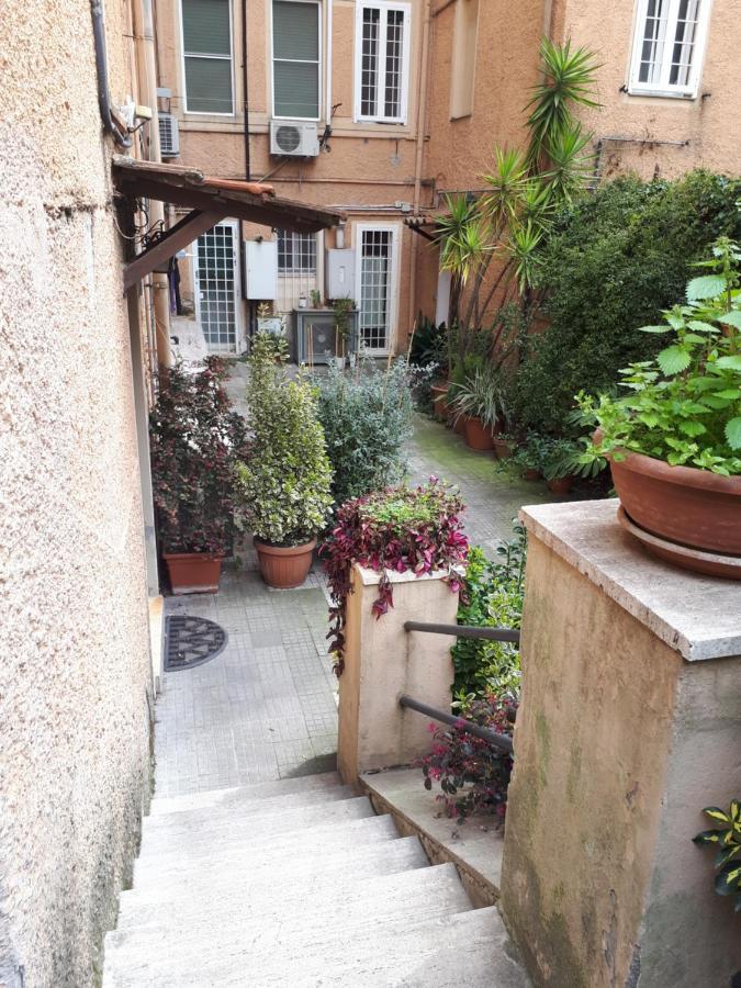 Tra Gianicolo E Trastevere Roma Exterior foto